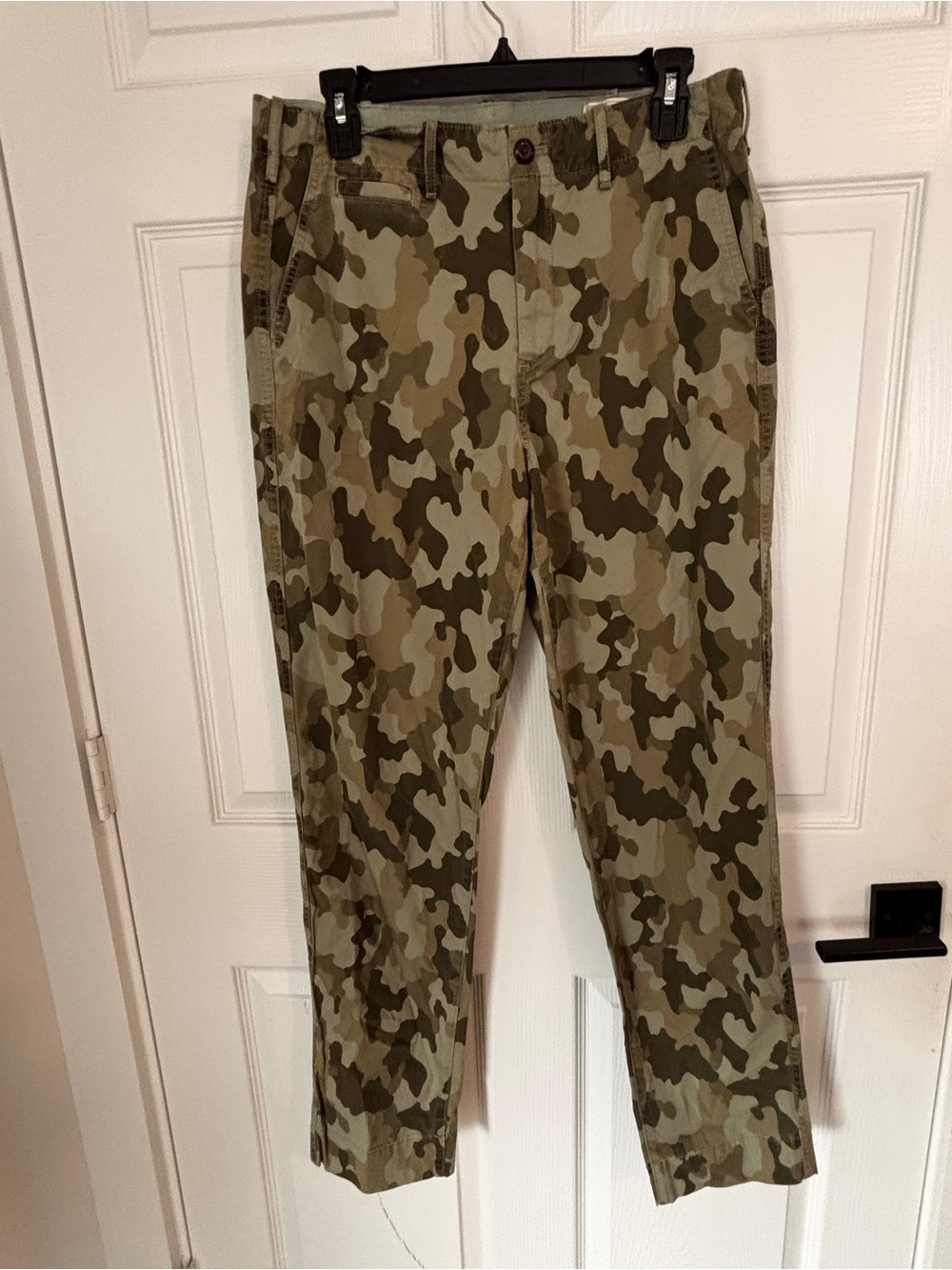 GAP Women's Camo Chino Pants in Green and Tan
